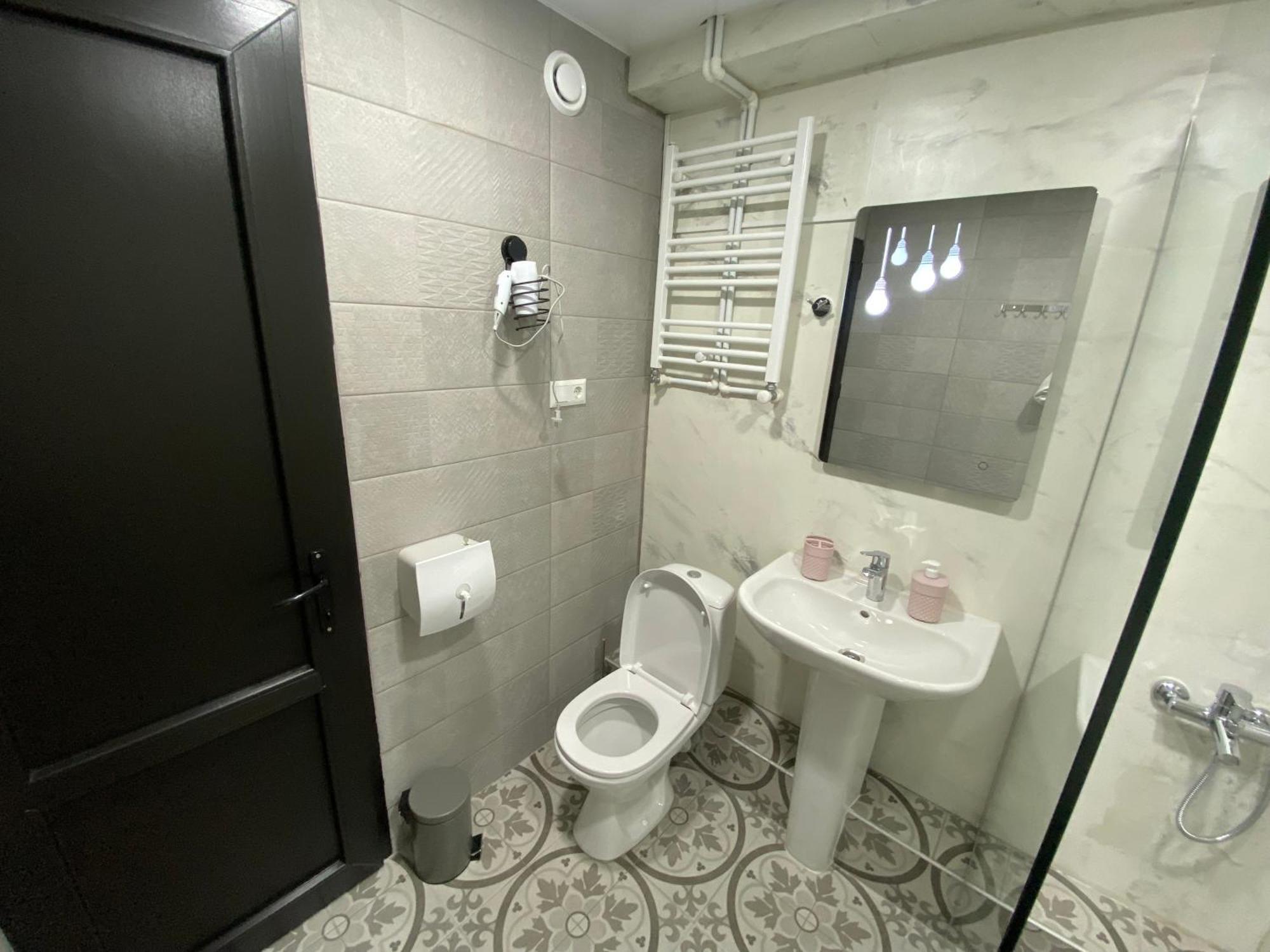 Albergue Dorm Kutaisi Exterior foto